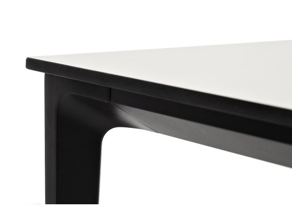 Обеденный стол Малага из HPL 160х80см, цвет молочный, каркас черный